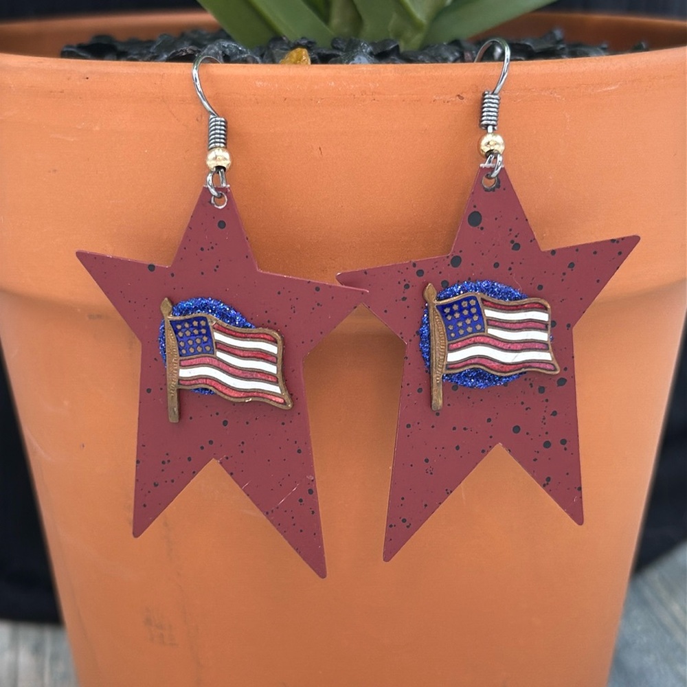 ⭐️Adorned Crown Jewelry assemblage Red Star Dangle Earrings with enamel flags